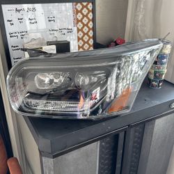 2024 Ford E350 Transit HID Left Headlight $500