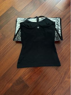 New Lululemon sport bra size 2 .