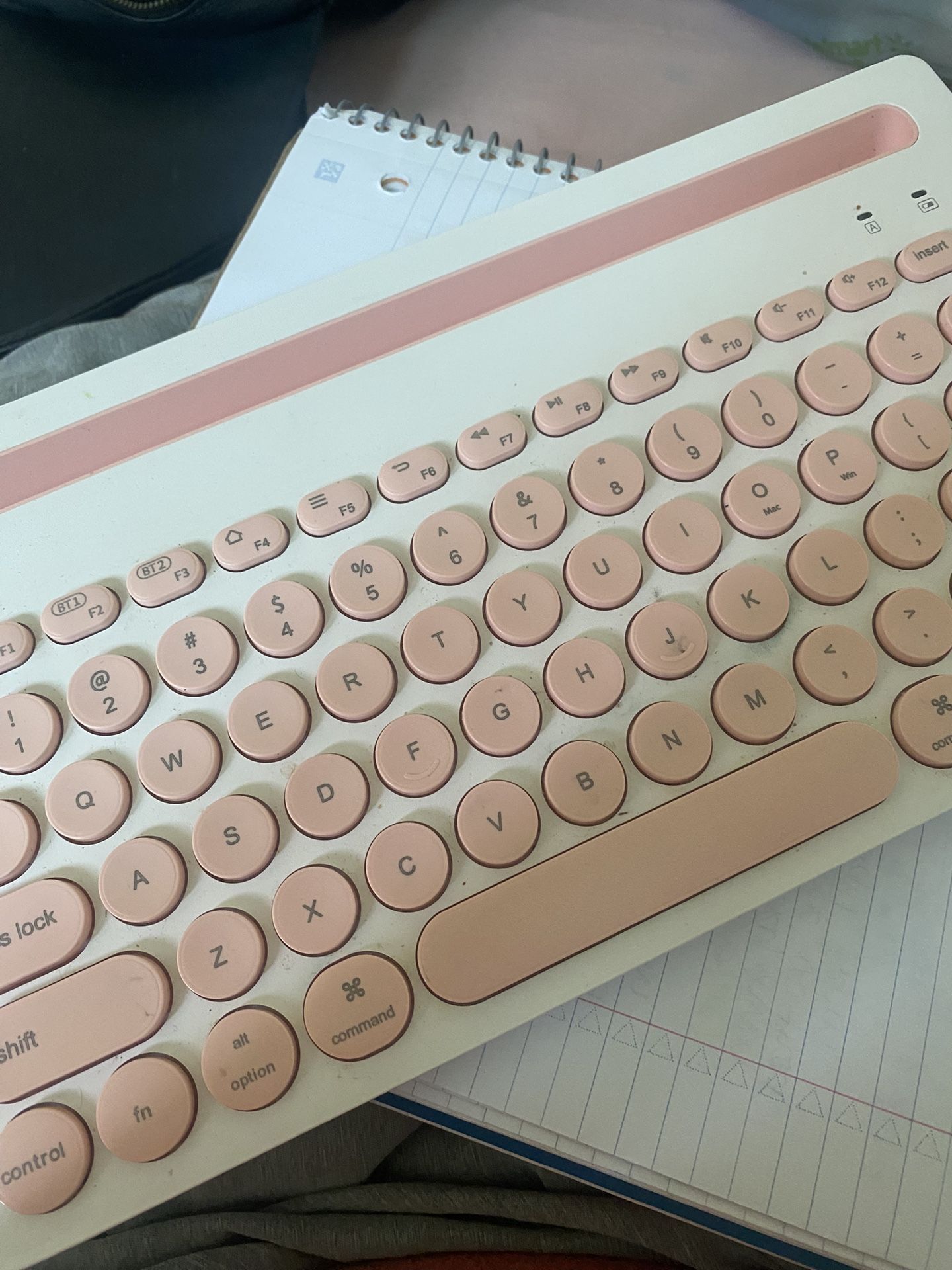 iPad Keyboard - NEED GONE ASAP