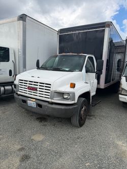 2006 GMC C5500 Box Truck