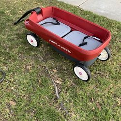 Radio Flyer Pathfinder Red Plastic Two Seater Wagon W/Fold Down Seats