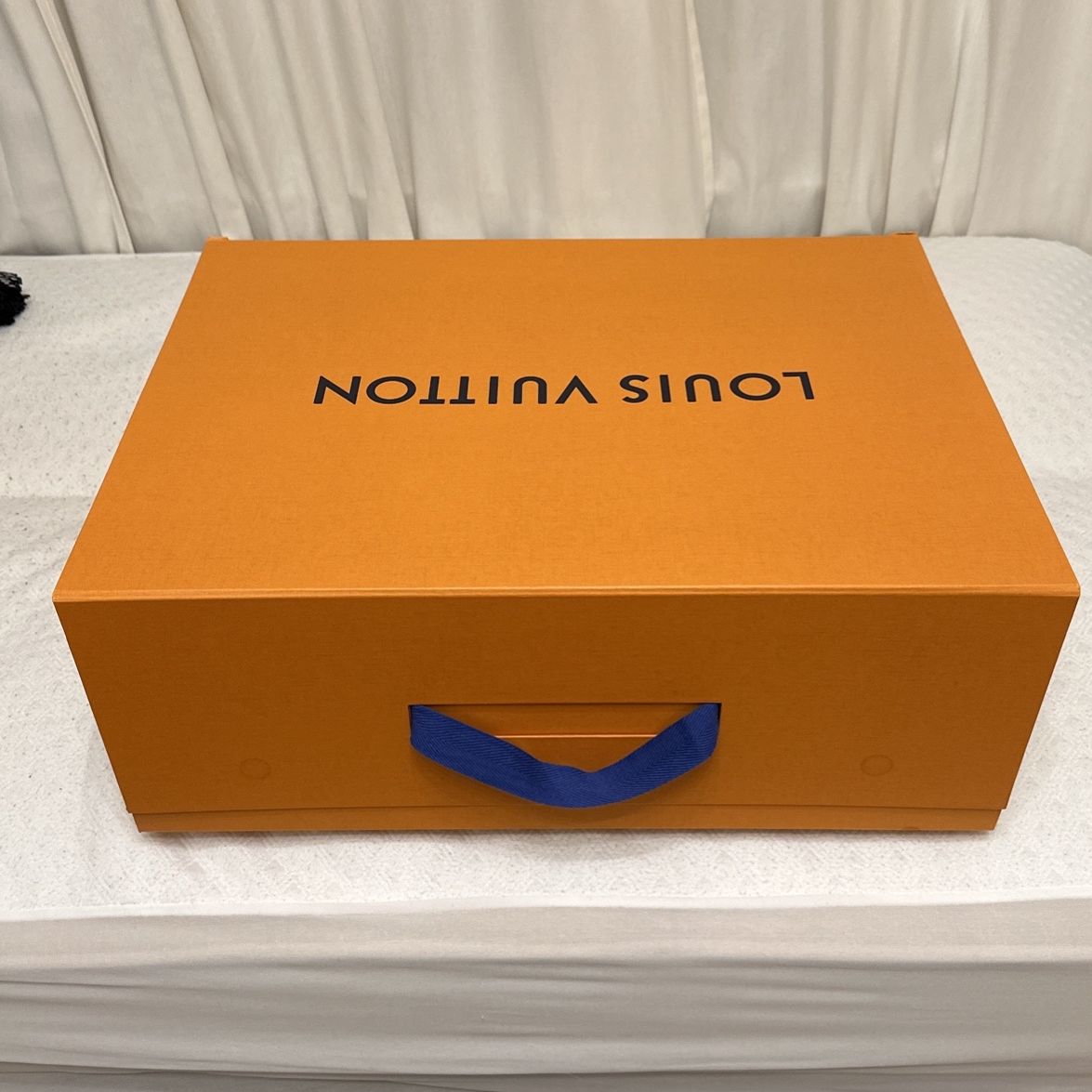 Louis Vuitton Luggage Box for Sale in Ontario, CA - OfferUp