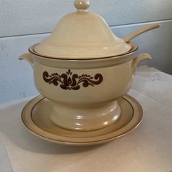 Pfaltzgraff Vintage Soup Tureen 