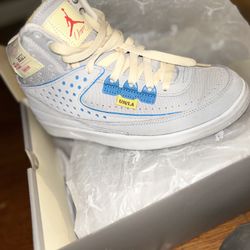 Air Jordan Retro 2 