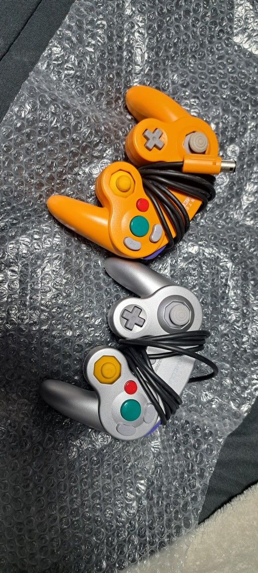 Game Cube Controllers 2x