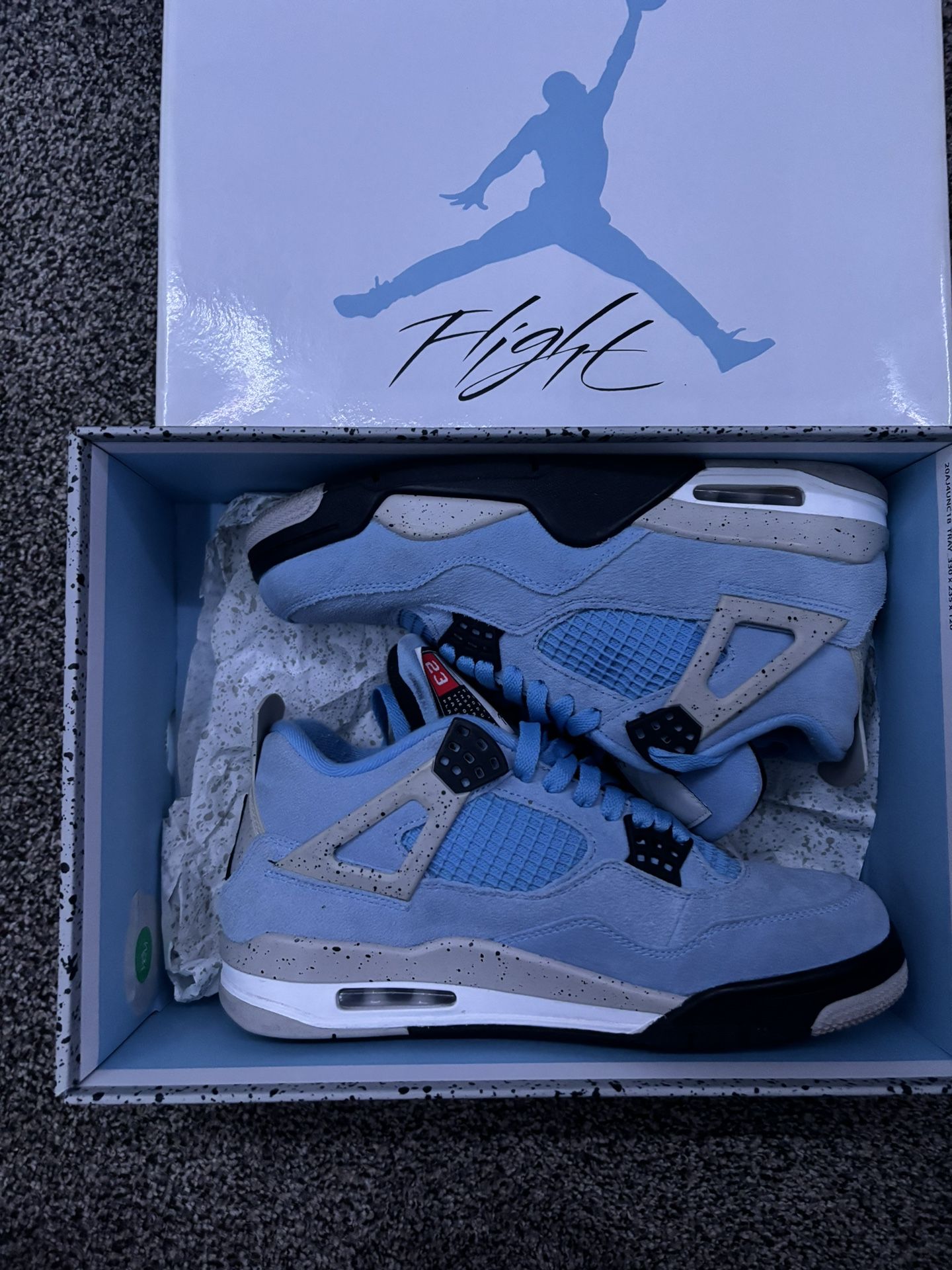 Air Jordan 4 University Blue Size 8