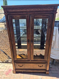 Home Meridian Contemporary Illuminated Curio Cabinet Home Meridian Contemporary Illuminated Curio Cabinet