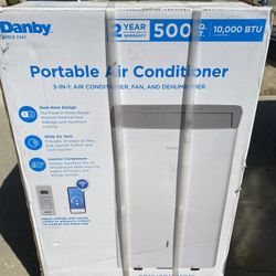Danby 12,000 btu 3in 1 Air Conditioner,fan and dehumidifier 