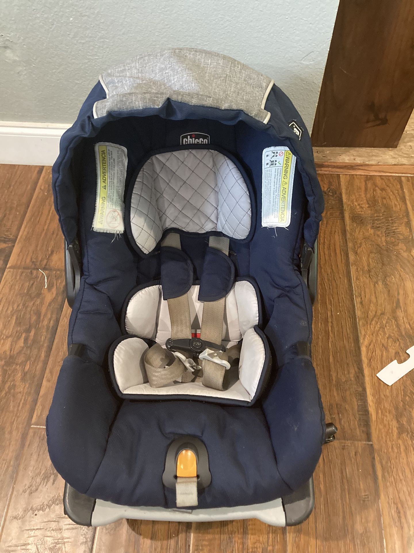 Chicco Infant Car seat