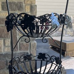 Iron Decorative Basket 