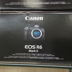 Canon R6 II Mirrorless Camera