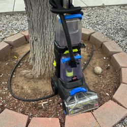 Bissell Carpet Cleaner 
