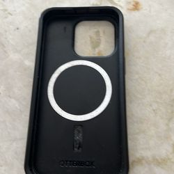 iPhone 15 otter ox cover