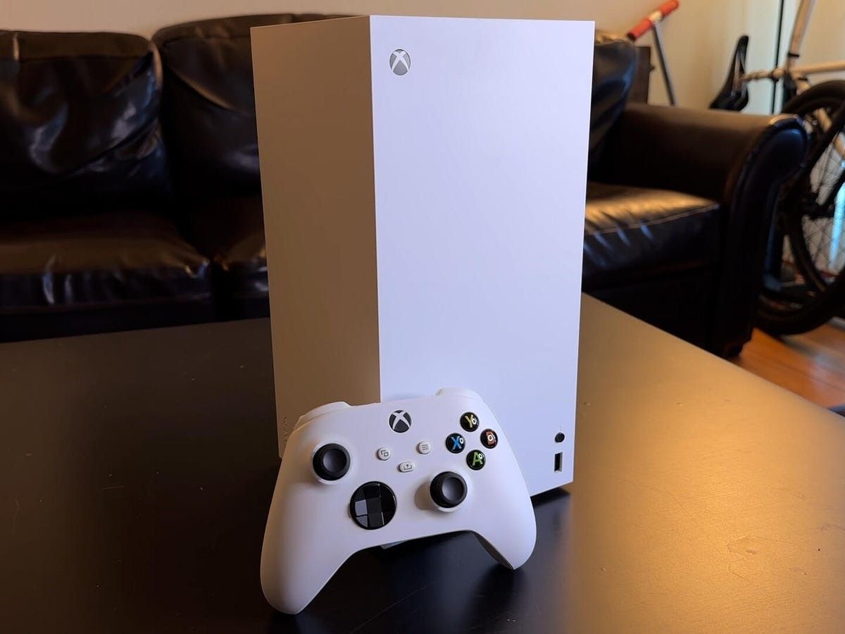 Xbox Series X 1TB Digital Edition With Wireless Controller
