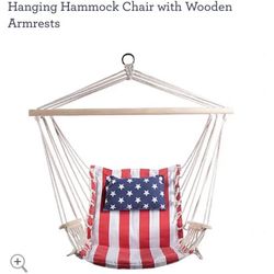 HANGING CHAIR WITH WOODEN HANDS