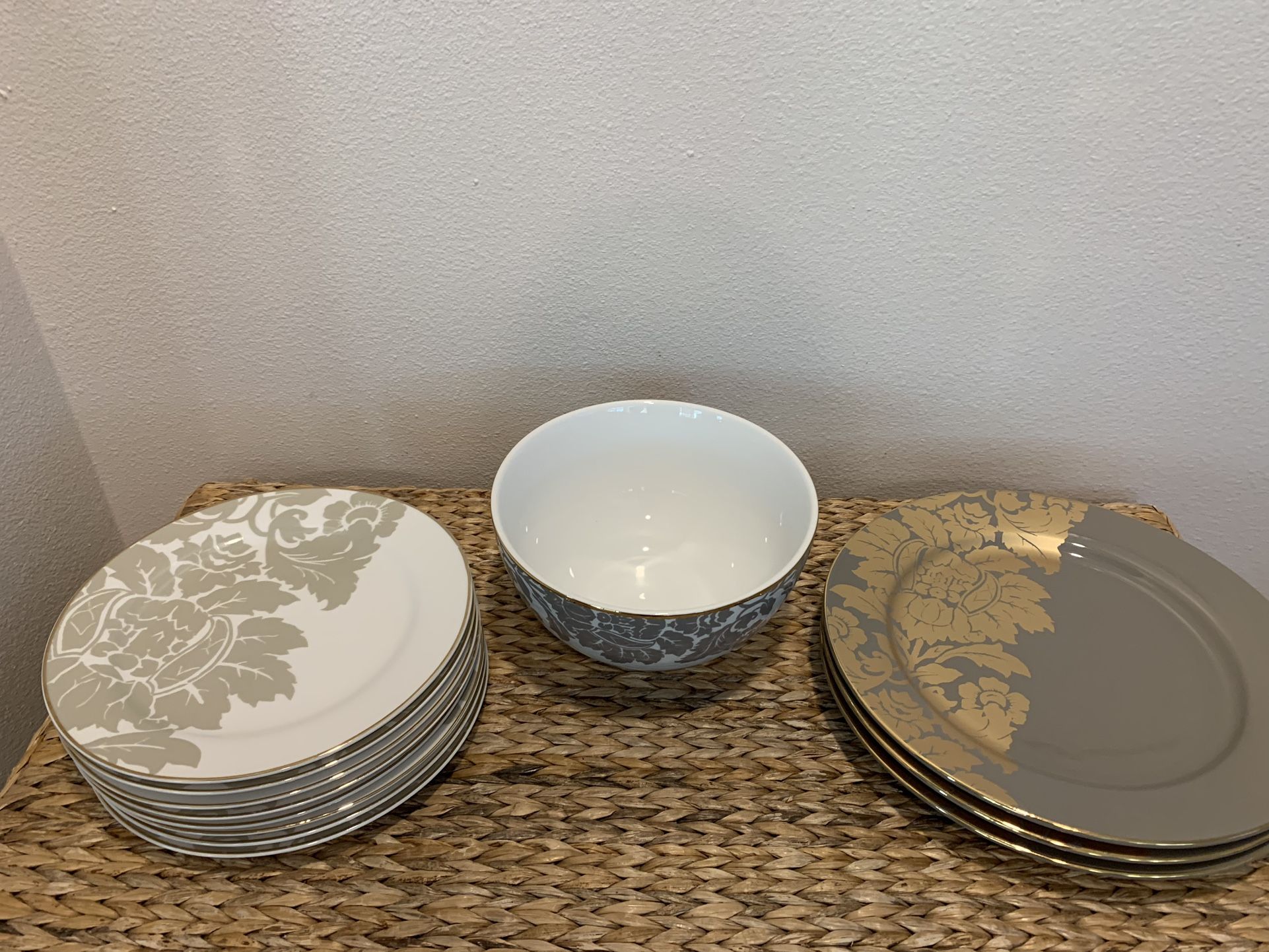 Kohls St. Nicholas Square Spirit of the Season Dish & Bowl Set - Kitchen Decor - Dinnerware- Simi