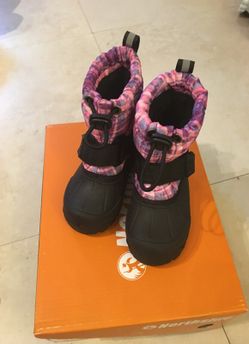 Kids size 5 winter boots