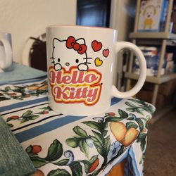 HELLO KITTY MUG NEW