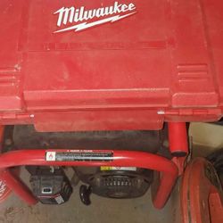 Milwaukee M12 propress