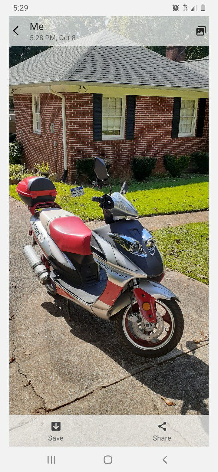 2019 Eagle 150cc, Only 800 Miles, 2 Helmets 