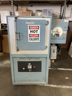 Blue M Industrial Oven, up to 1300 F°