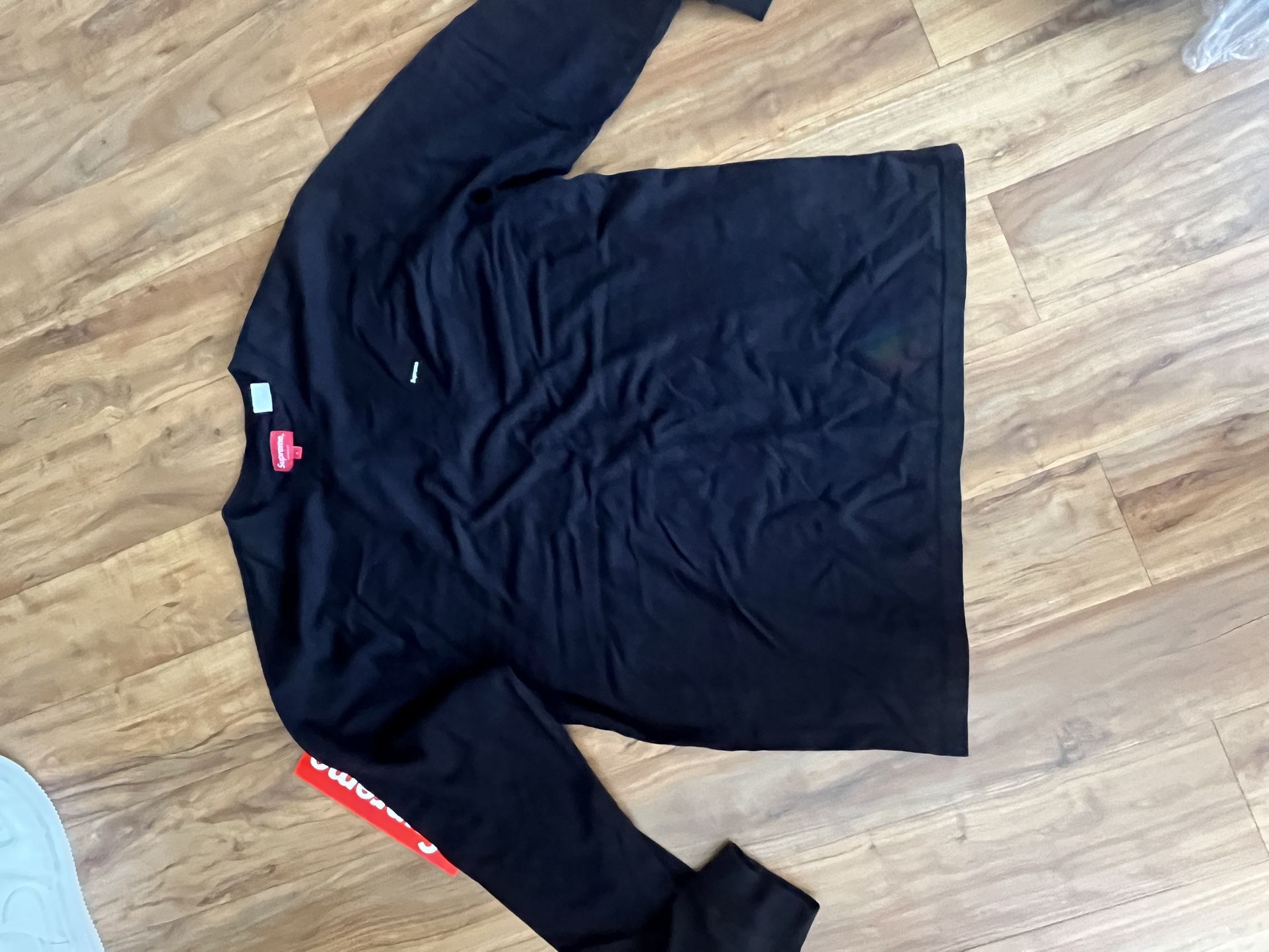 Supreme Long Sleeve Sweaters And T