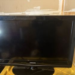 32” TV