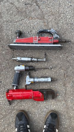 Diferentes tools. Nose. Para k se. Usan. Me las. Dejo. Mi padre.