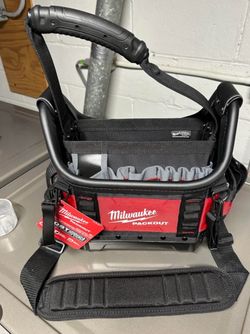 Milwaukee Pack out 10” structured tote