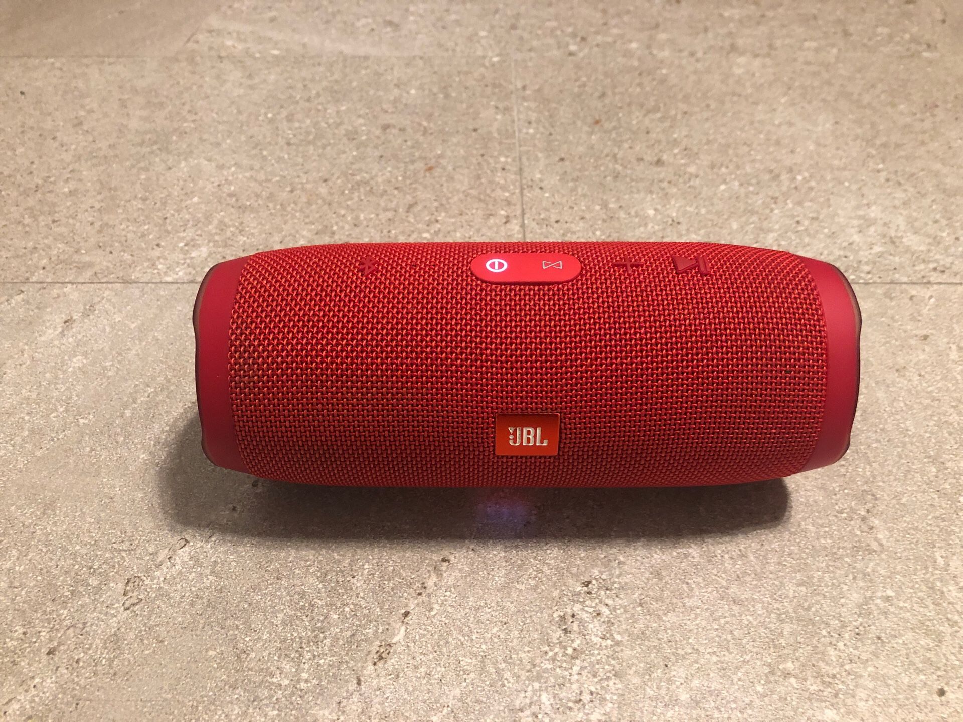 JBL charge 3