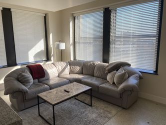 Italian Leather Sofa (Salotti Natuzzi) + Pillows