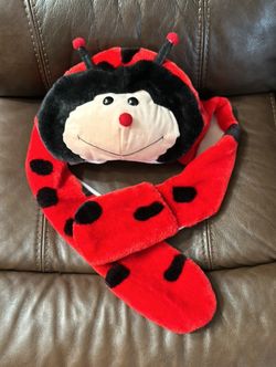 Lady Bug beanie. PreLüvd. Red. $7