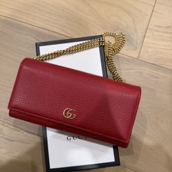 Gucci Wallet On A Chain 