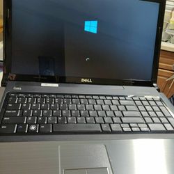 Dell Inspiron 17.3 Inch i5/8 Gb Ram/500 Gb HDD Like new