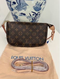 Louis Vuitton Pochette Accessoires