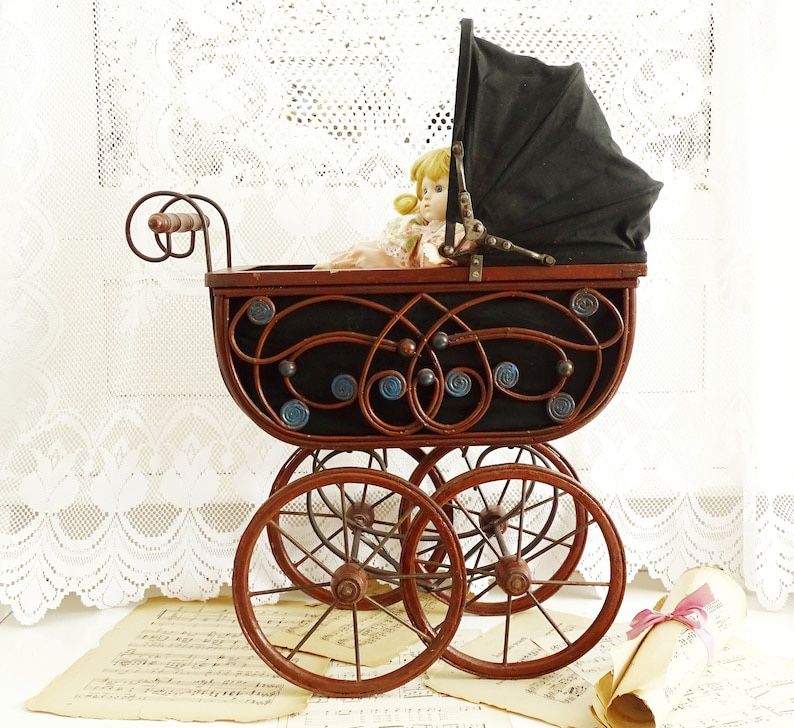 Victorian Style Doll Pram Black Doll Buggy Carriage Stroller Wood Wicker Toddler Baby Buggy Push Toy Trolley Nursery Decor Baby Photo Prop