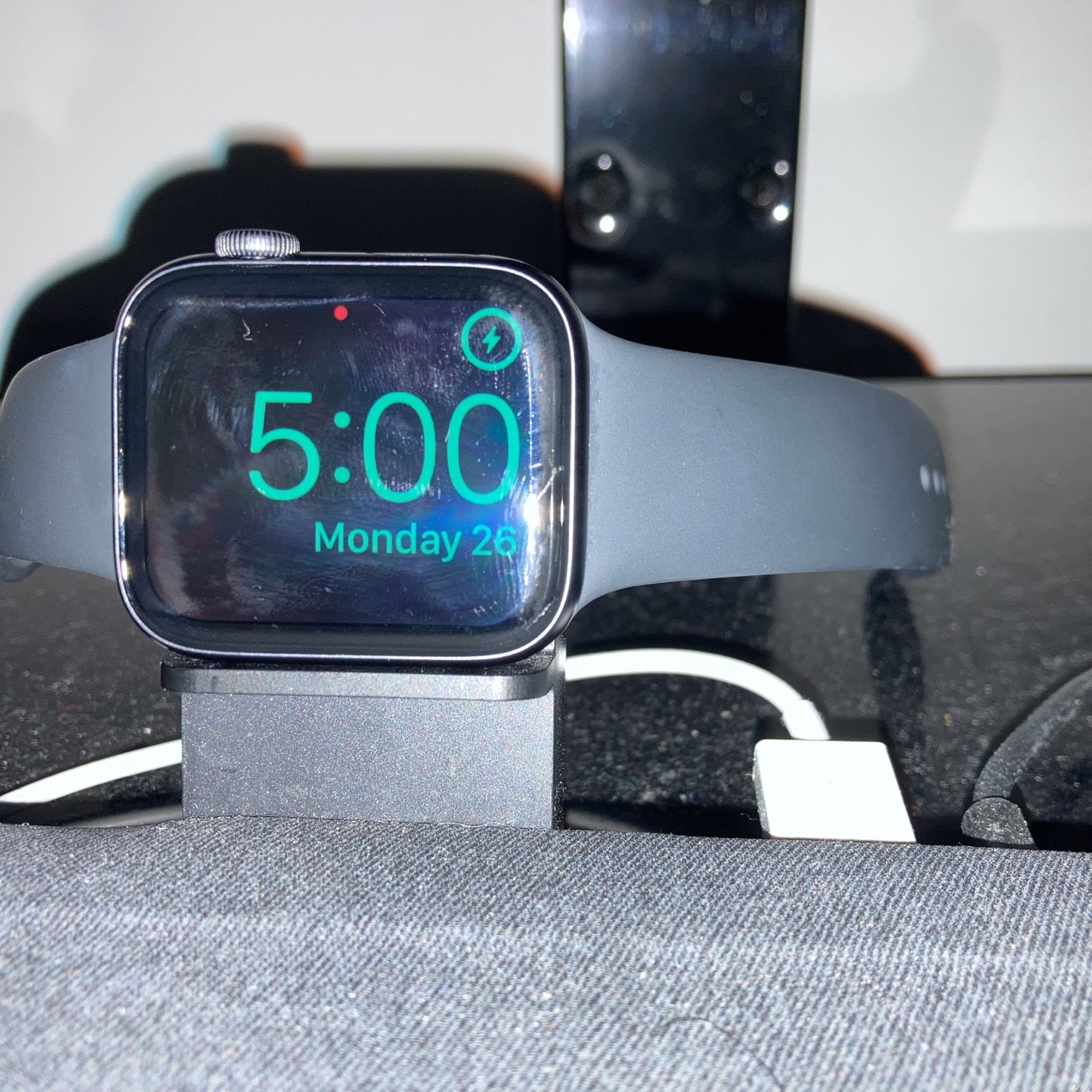 Apple Watch SE 44mm / Cellular Compatible