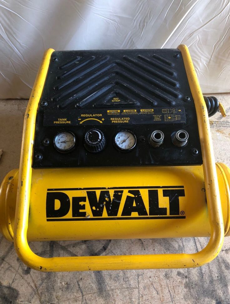 DEWALT 1 Gal. Portable Electric Trim Air Compressor