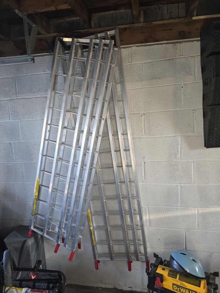 Like New 4 Wheeler Ramps