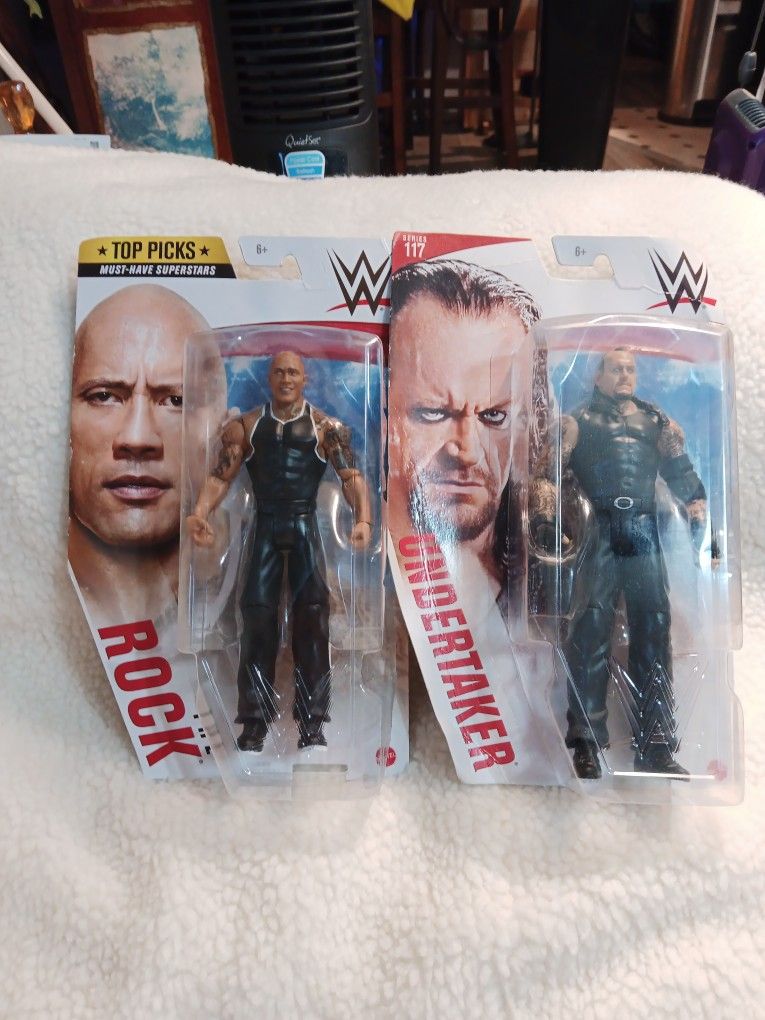 2 Wrestling Figures Rock& Undertaker