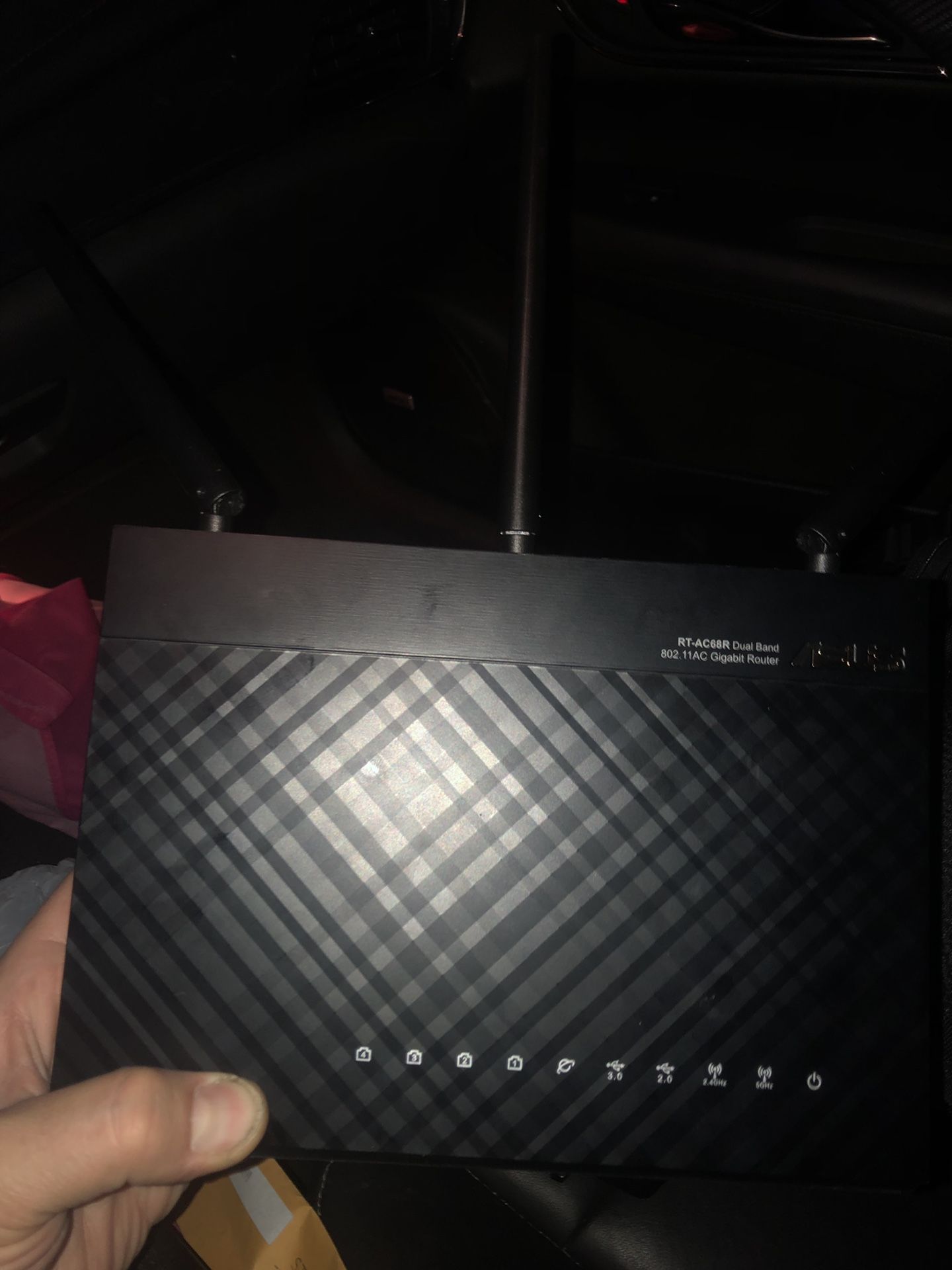 ASUS Dual Band Router — 802.11AC Gigabit Router IN PERFECT CONDITION!!!