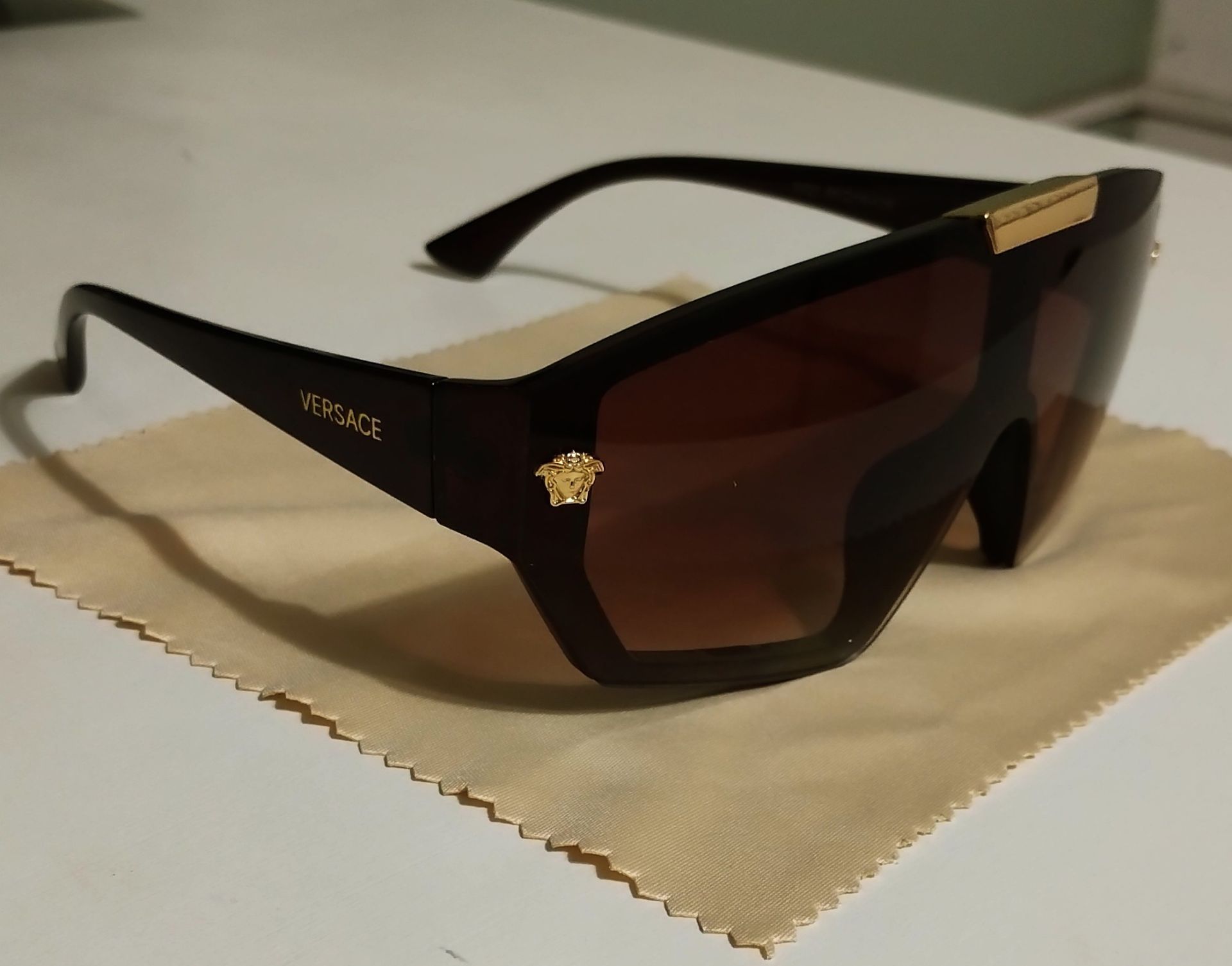 Men's Fashion sunglasses