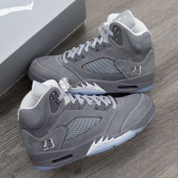 Wolf Grey 5 (10/10.5.11) Available