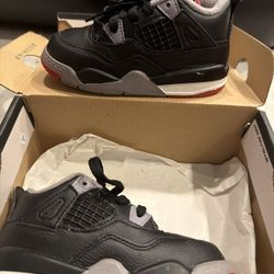 4 Retro "Bred" (Black/Red) 8C