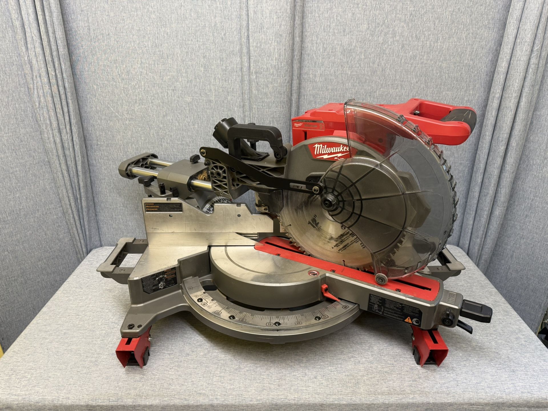 Milwaukee M18 FUEL 12" Dual Bevel Sliding Compound Miter Saw 2739-20