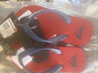 Authentic quicksilver sandals