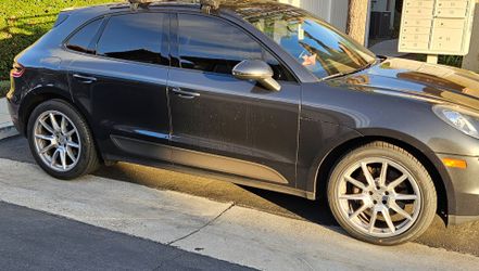 Porsche macan 20" BBS rims & tires $700