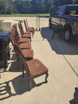 Free! 8  chairs no room in new house