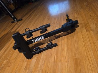 THULE BIKE RACK IN EXCELLENT CONDITION