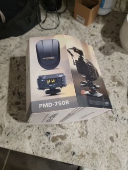 Two Sets Of Marantz Profesional Wireless Transmitter And Receiver Pmd-750